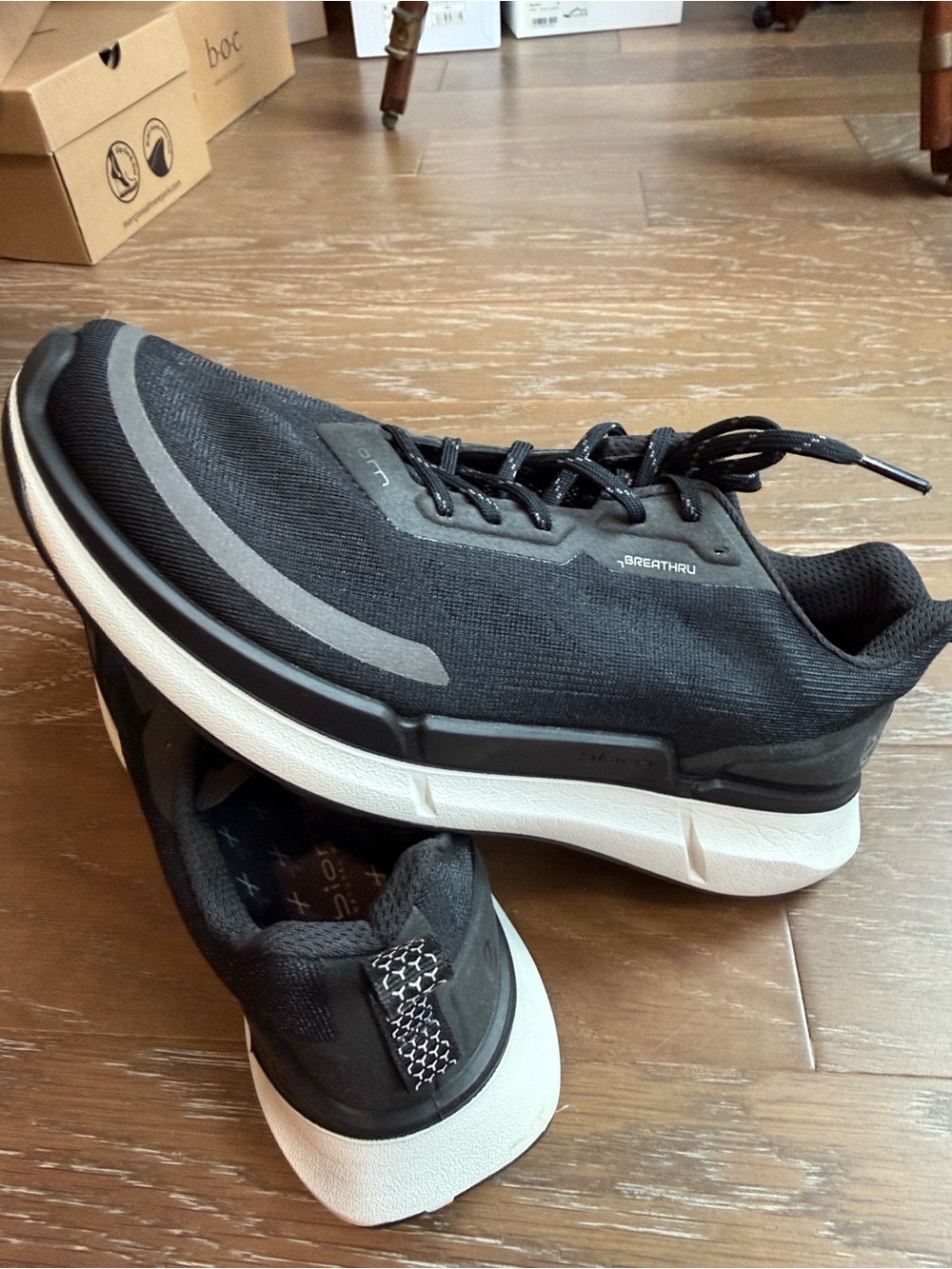 Ecco Women's Black Sneakers with Gray Accents size 40 - Picture 2 of 10